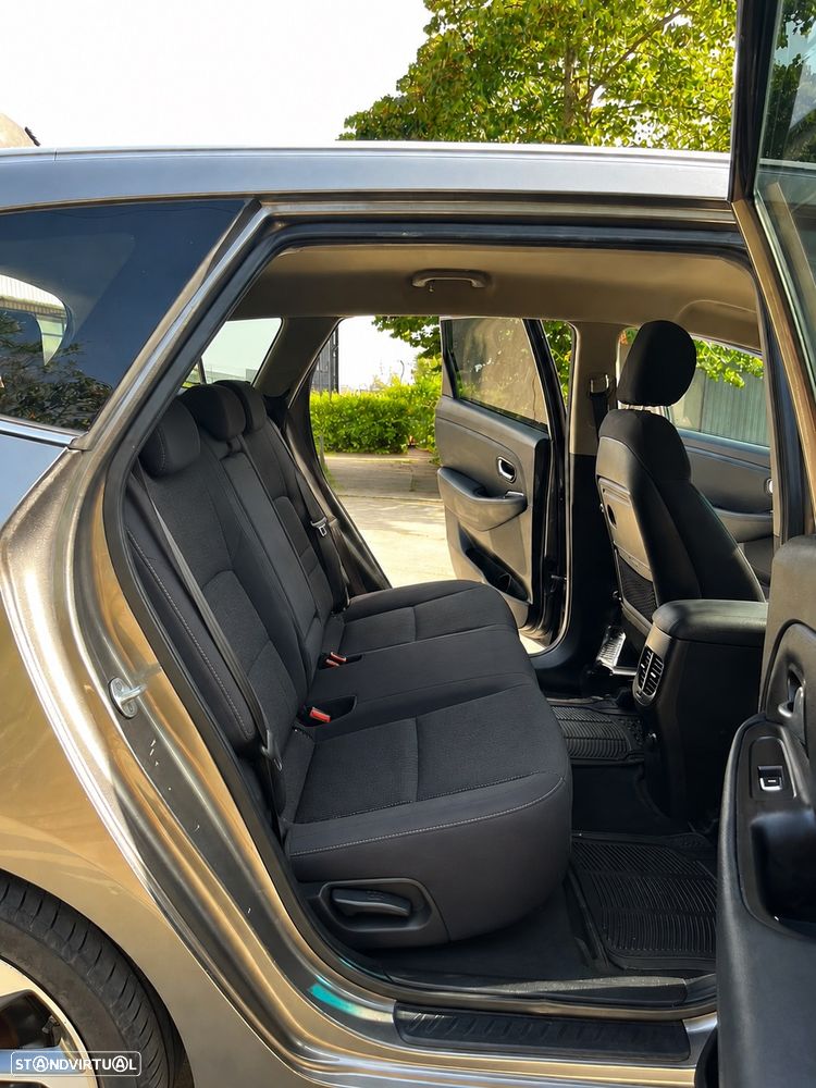 Kia Carens - 7