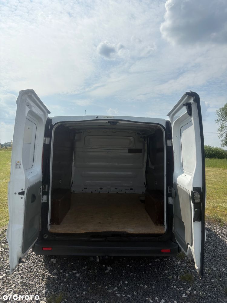 Opel Vivaro - 8