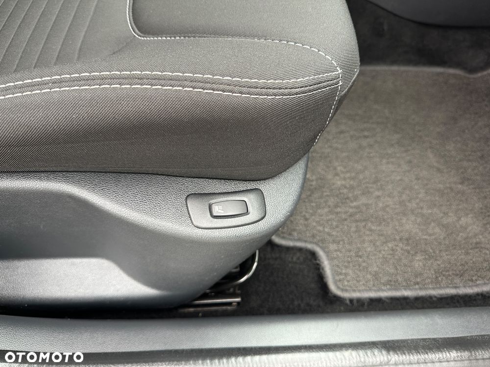 Renault Clio 1.2 16V 75 LIMITED - 21