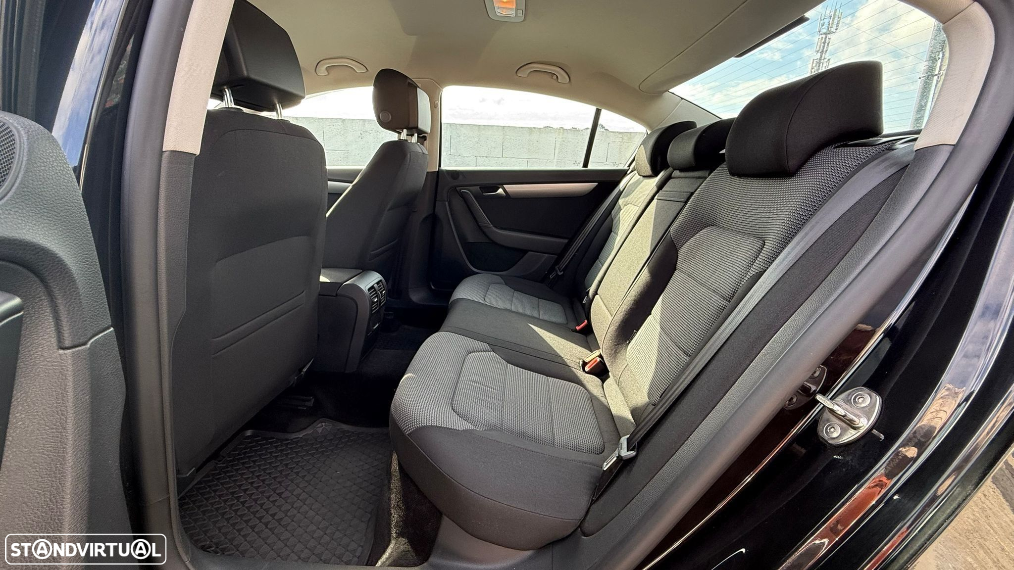 VW Passat 2.0 TDI Highline - 18