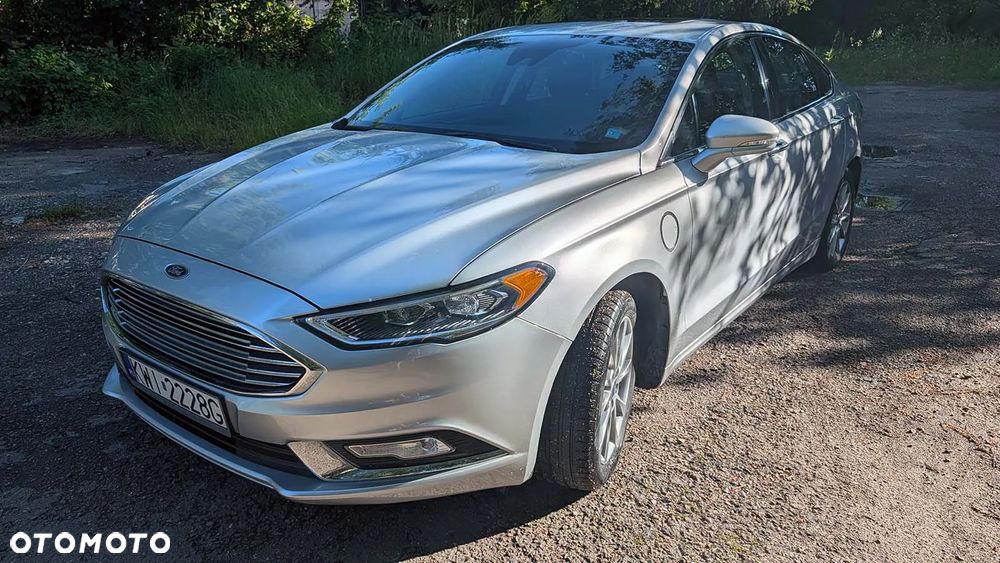 Ford Fusion - 4