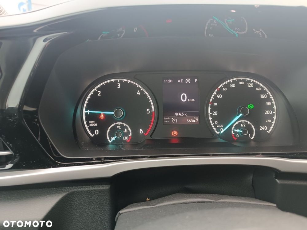 Ford Tourneo Connect Grand - 13