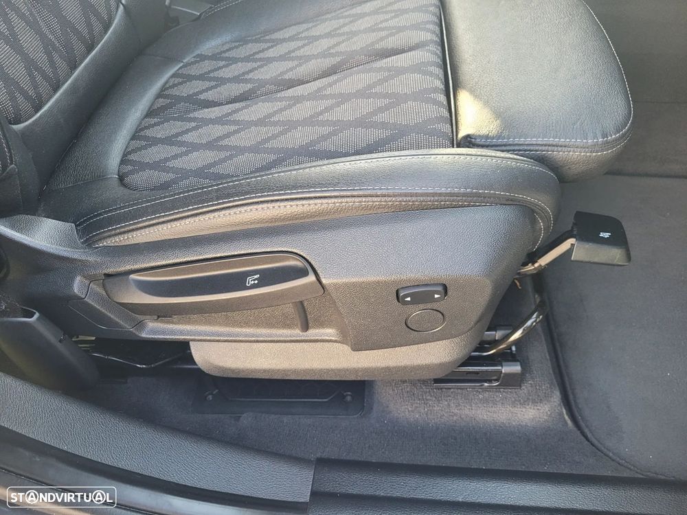 BMW X1 16 d sDrive Line xLine - 25