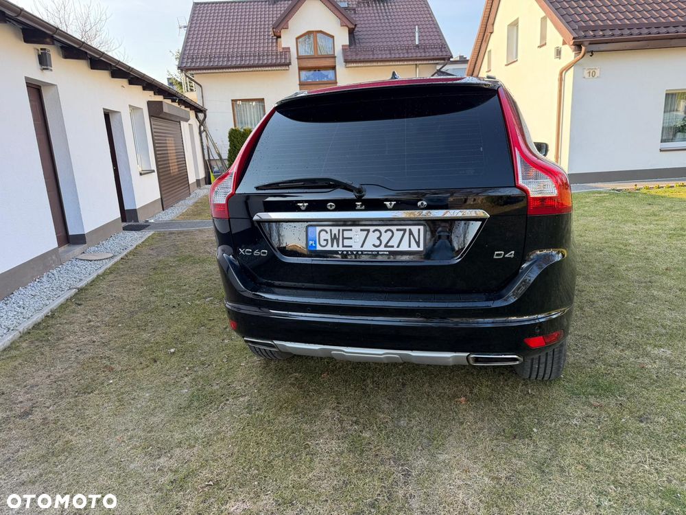 Volvo XC 60 D4 AWD R-Design - 6