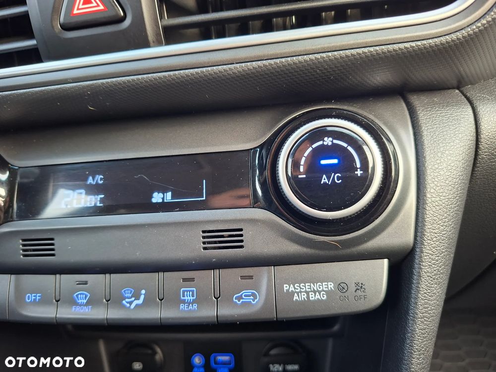 Hyundai Kona - 36