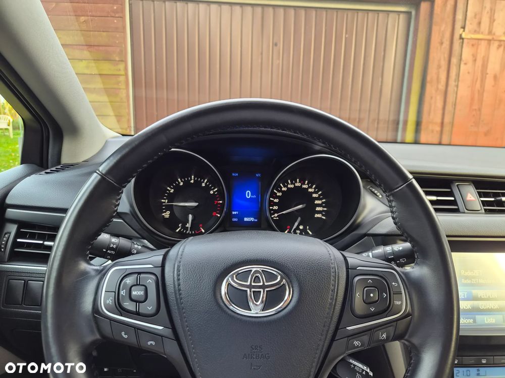 Toyota Avensis 1.8 Sol plus NAVI - 19