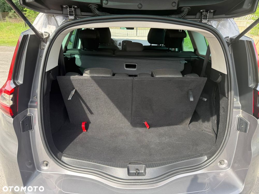 Renault Grand Scenic - 17
