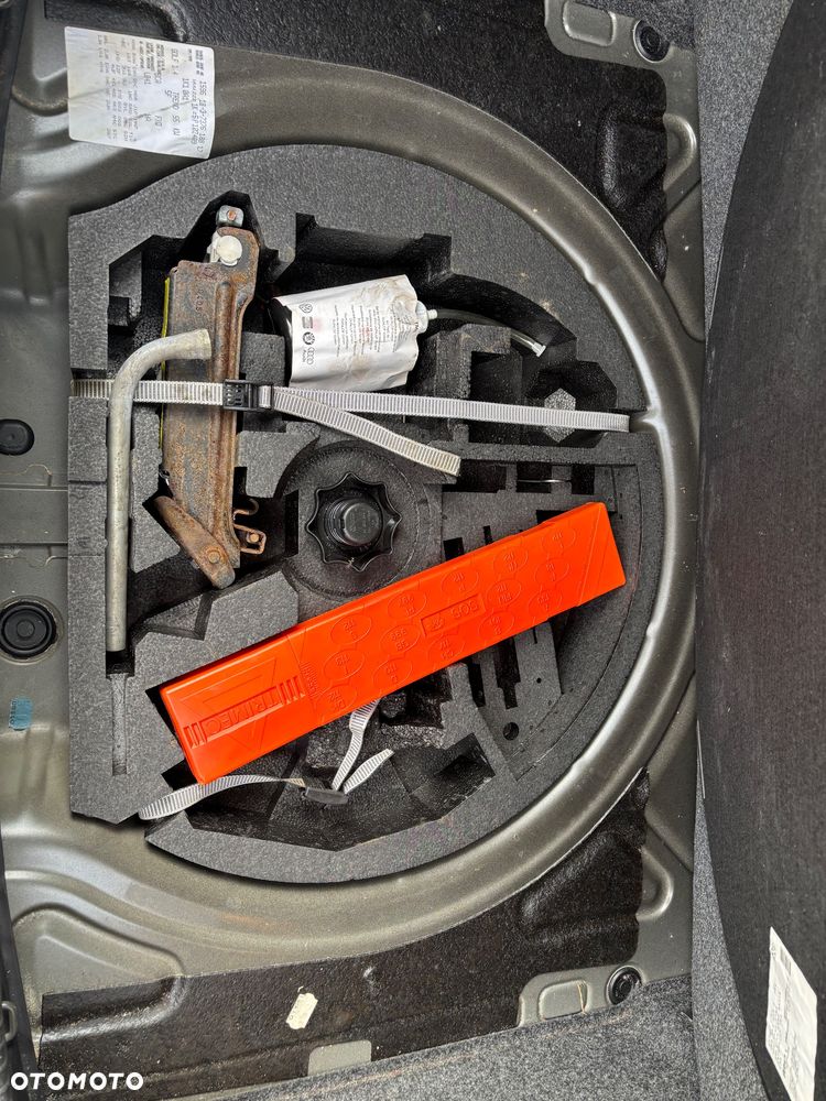 Volkswagen Golf - 17