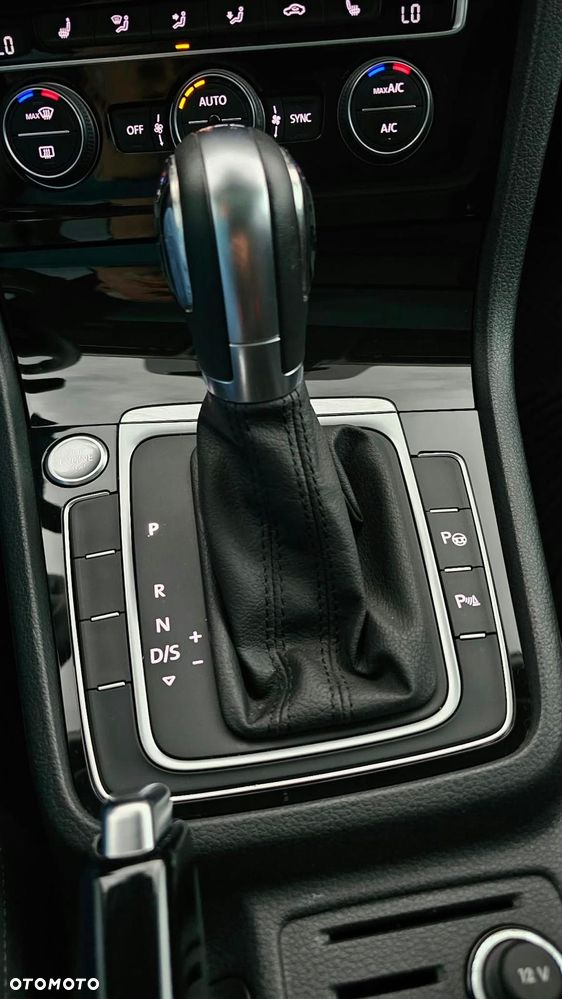 Volkswagen Golf 2.0 TSI OPF 4Motion DSG R-Line - 28