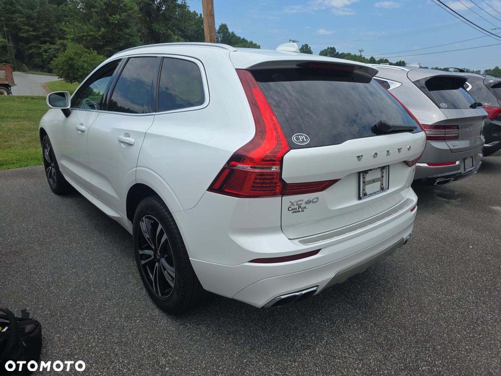 Volvo XC 60 T5 AWD Momentum - 3