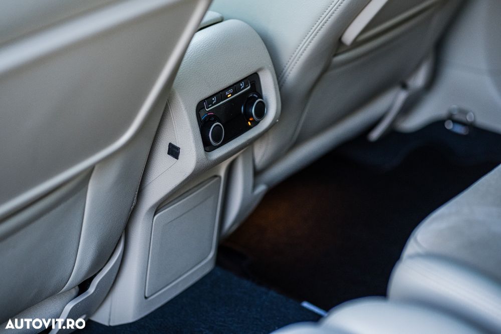 Volkswagen Sharan 2.0 TDI DSG Blue Motion Highline - 33