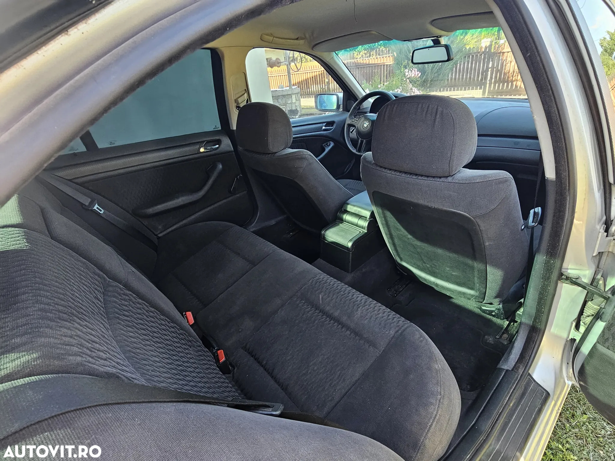 BMW Seria 3 318i - 6