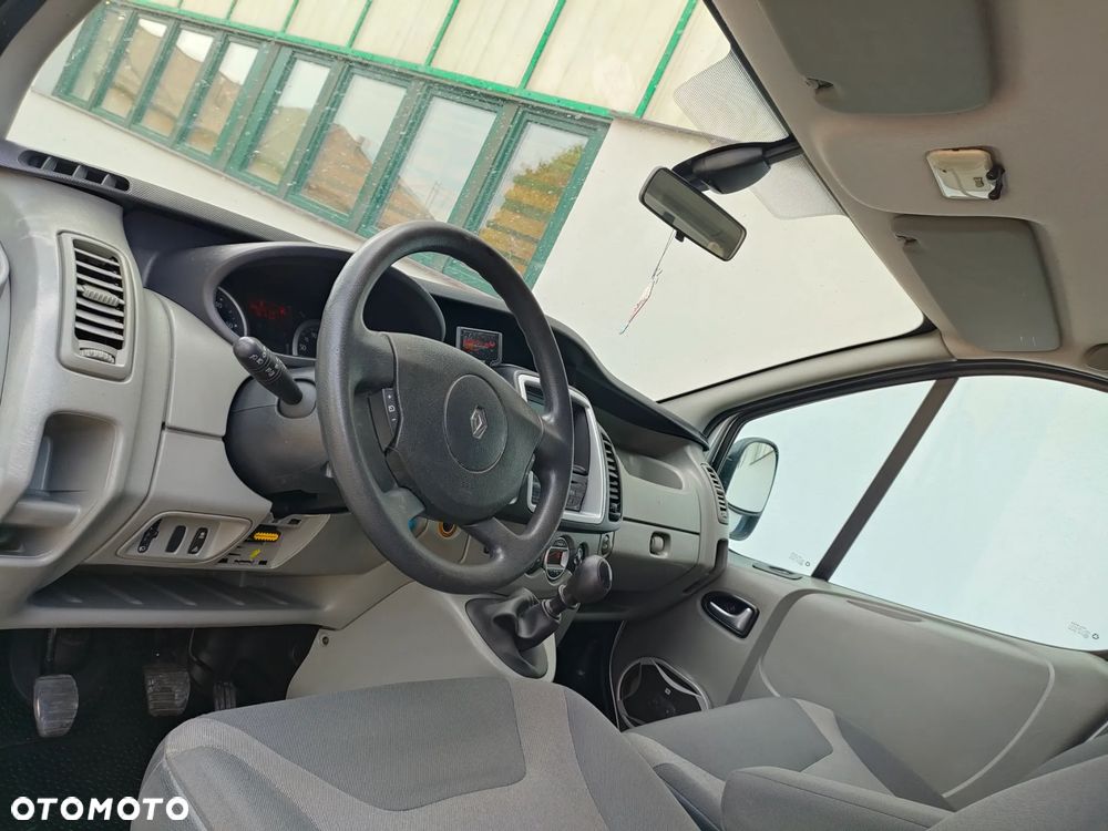 Renault Trafic - 13