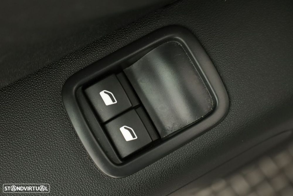 Citroën C3 1.2 PureTech Plus - 19