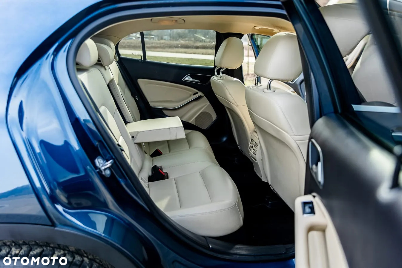Mercedes-Benz GLA 250 4-Matic Urban - 10