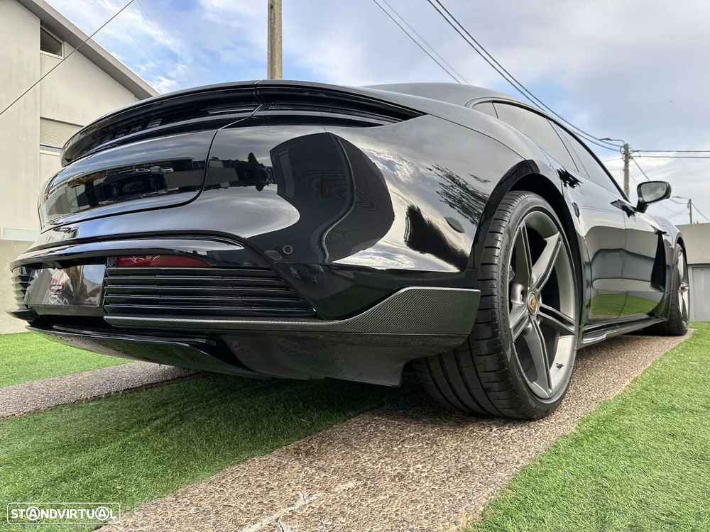 Porsche Taycan Turbo S — fotografia 19
