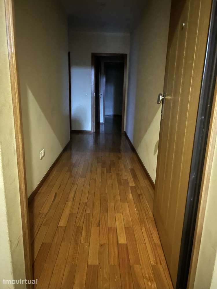 Apartamento T2+1 no centro da Trofa - Grande imagem: 2/17