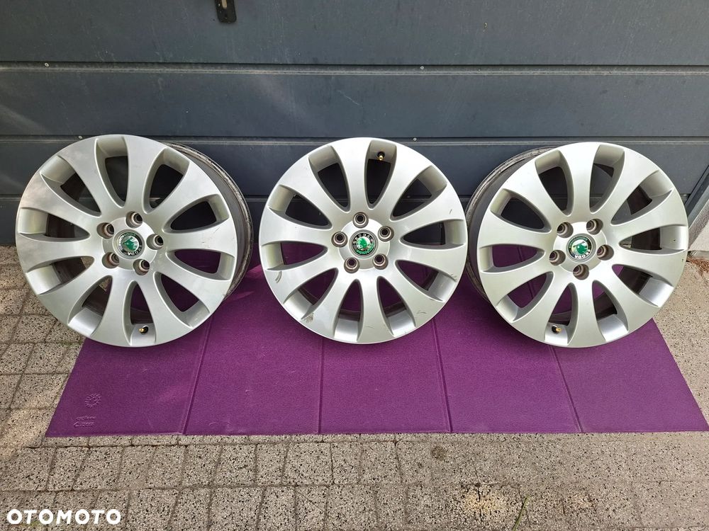 Felgi aluminiowe 17", 5x112 ET49 SKODA Superb II - 1