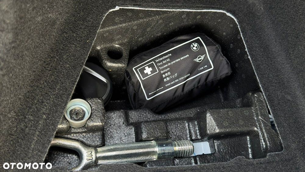 BMW Seria 8 - 40
