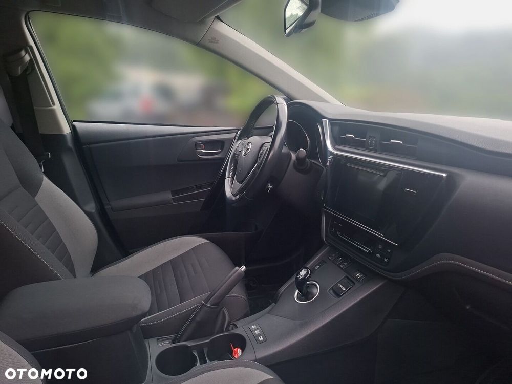 Toyota Auris - 9