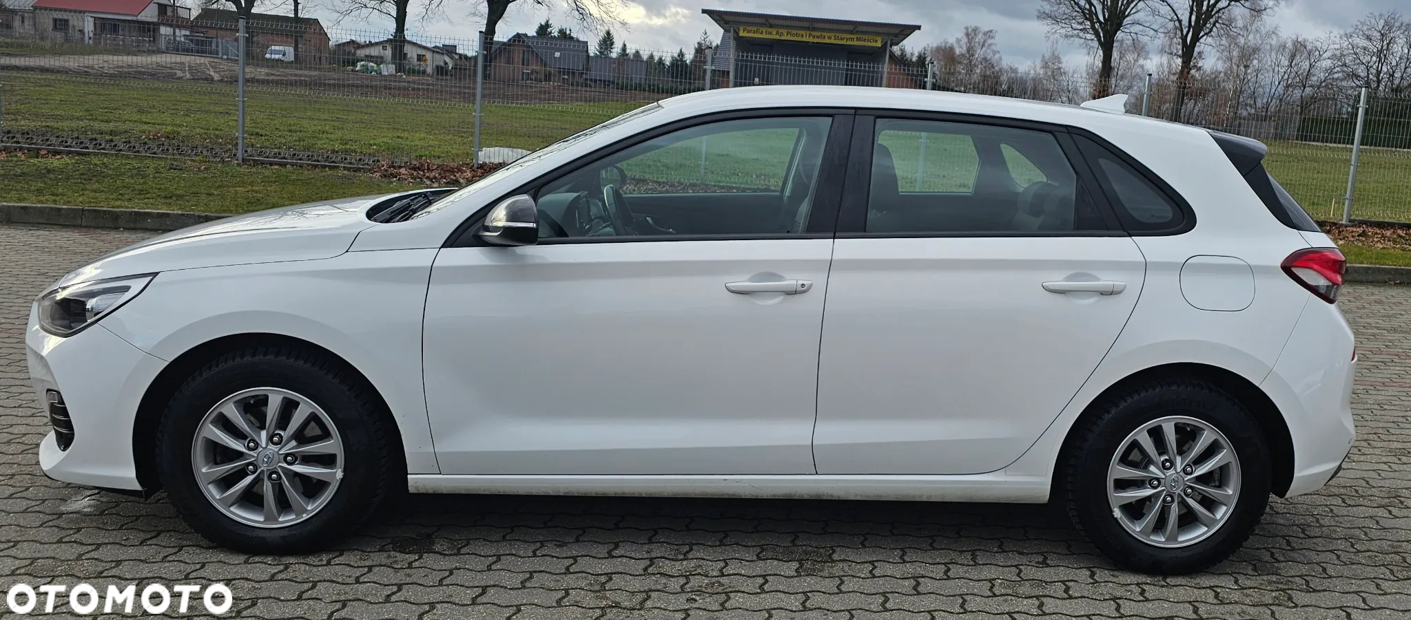 Hyundai i30 1.4 Trend - 9