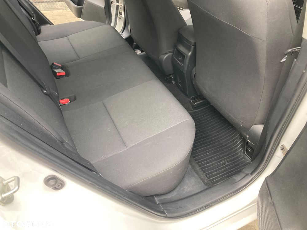 Toyota Auris - 24