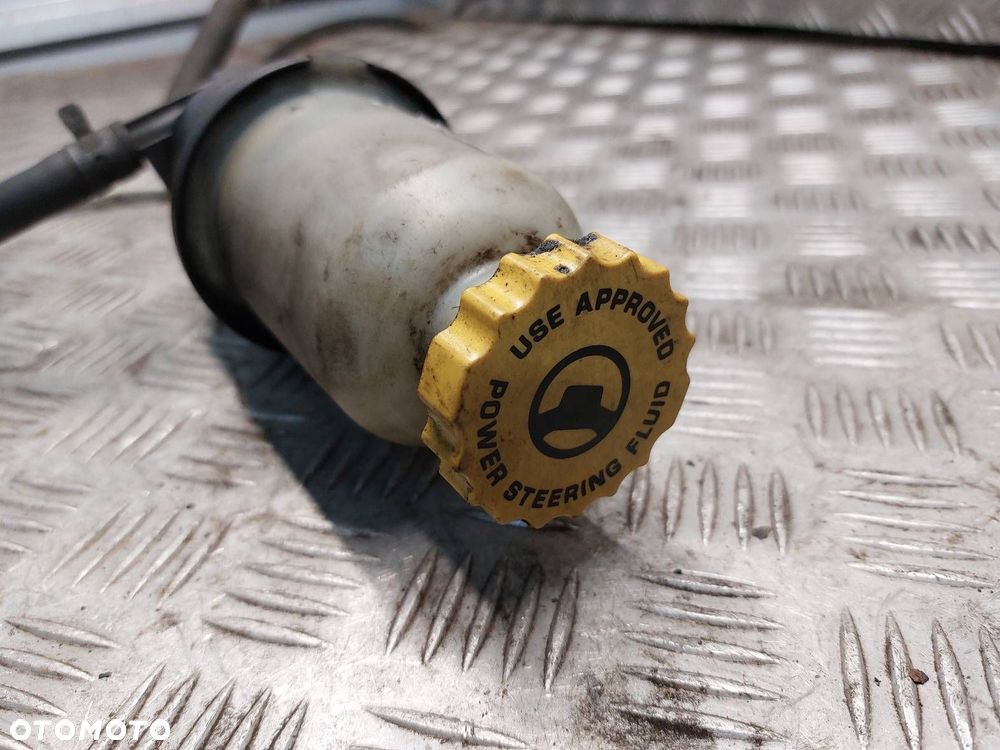 ZBIORNICZEK PŁYNU WSPOMAGANIA + PRZEWÓD VOYAGER IV 2.5 CRD - 3