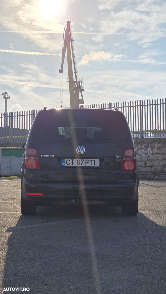 Volkswagen Touran - 7