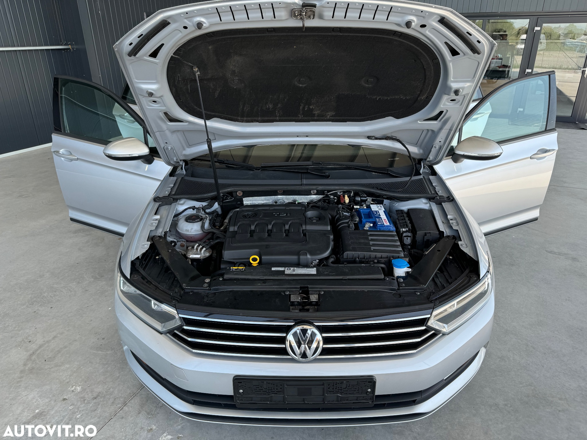 Volkswagen Passat - 18