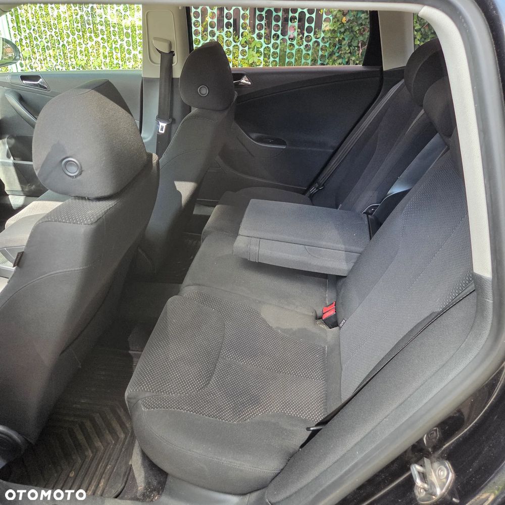 Volkswagen Passat 2.0 TDI DPF Comfortline - 15