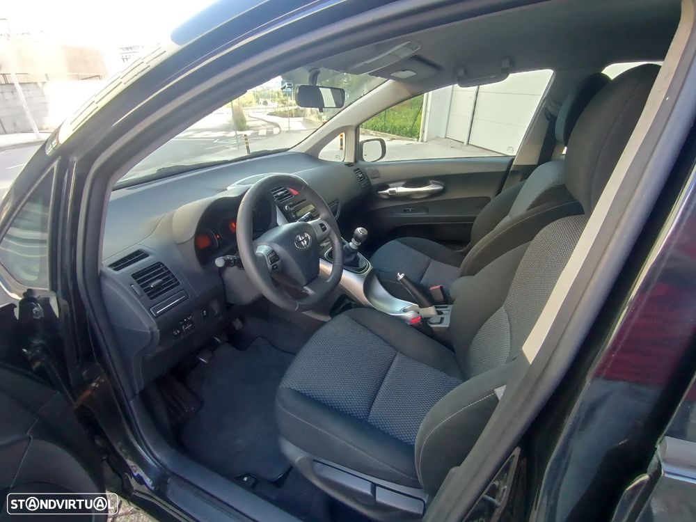 Toyota Auris 1.4 D-4D Comfort+Pack Style - 11