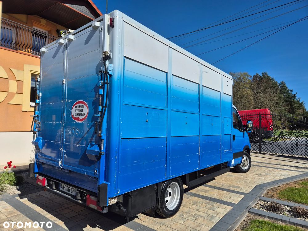 Iveco DAILY 40C18 180KM DO PRZEWOZU ZWIERZAT BYDŁA KONIOWÓZ - 5