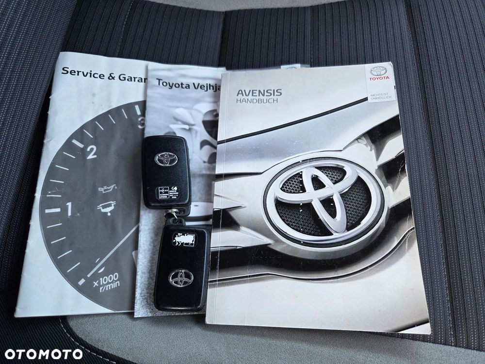 Toyota Avensis Touring Sports 1.8 Business Edition - 17