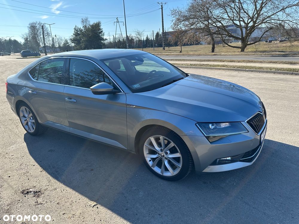 Skoda Superb 2.0 TDI Sportline - 3