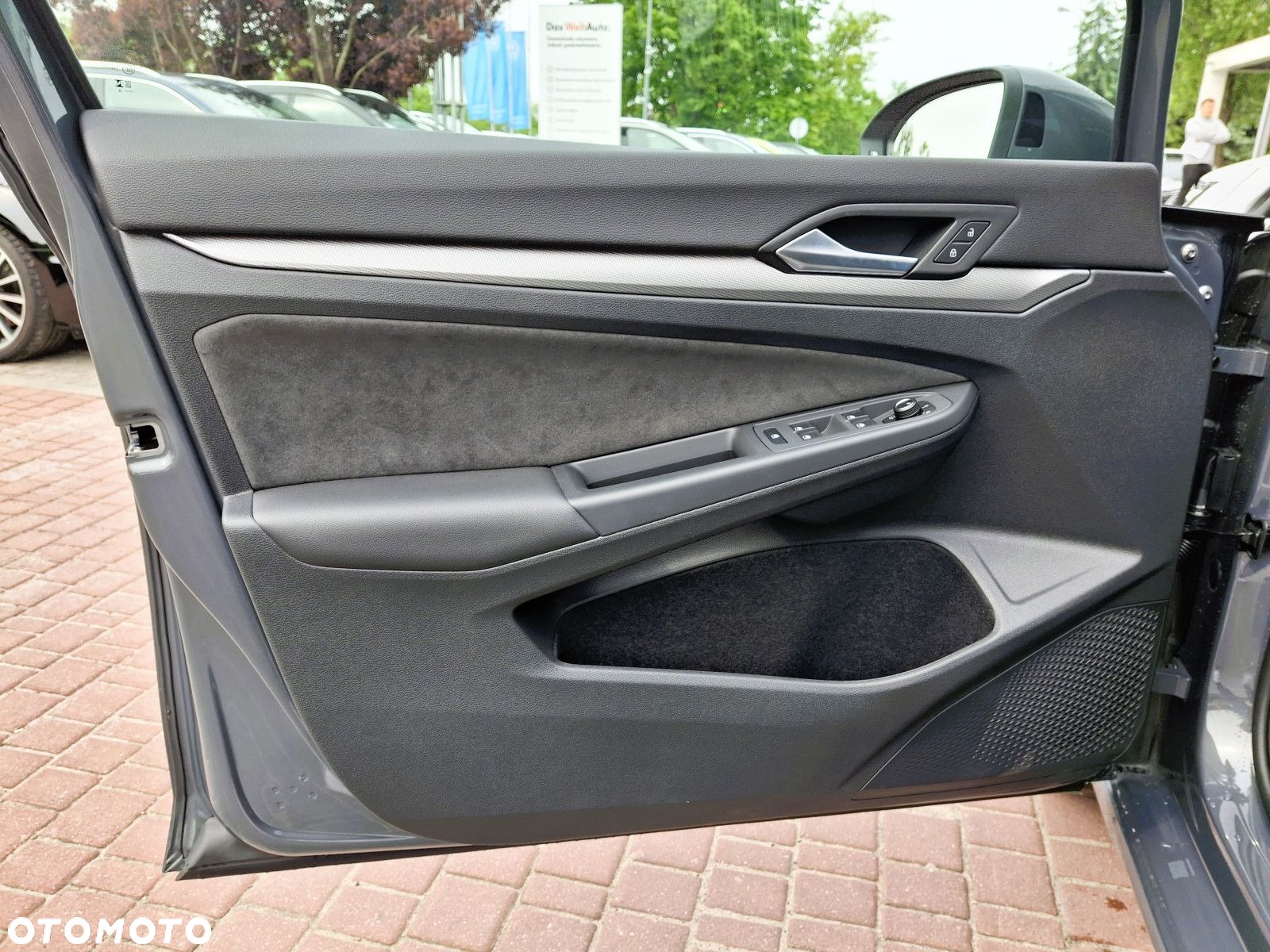 Volkswagen Golf - 8