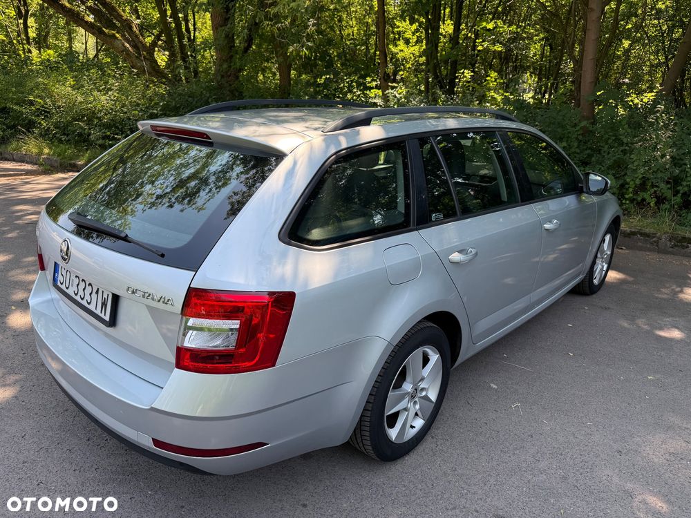 Skoda Octavia 1.6 TDI Ambition - 10
