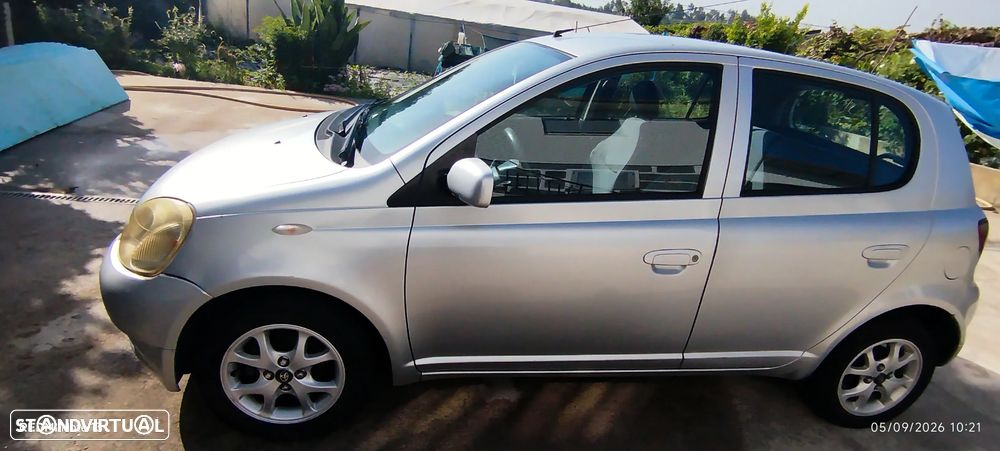 Toyota Yaris 1.0 Sol - 2