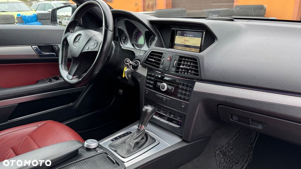 Mercedes-Benz Klasa E 250 CGI BlueEFFICIENCY Automatik Avantgarde - 30