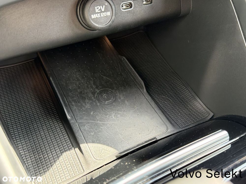 Volvo XC 40 - 22