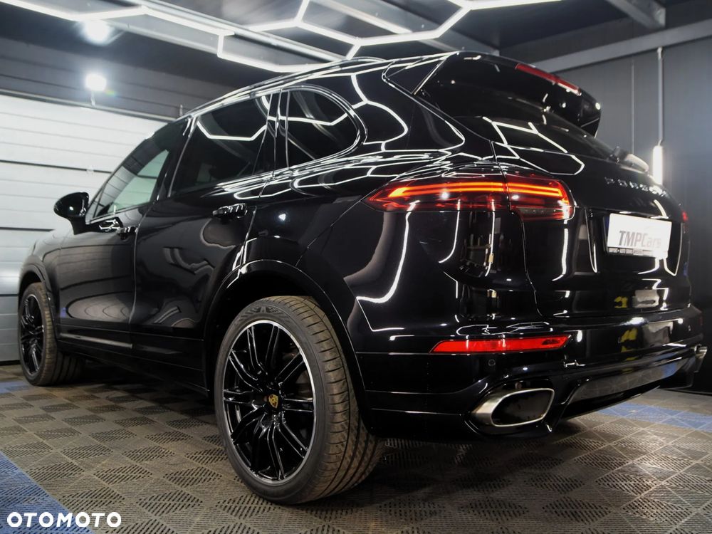 Porsche Cayenne Platinum Edition - 6