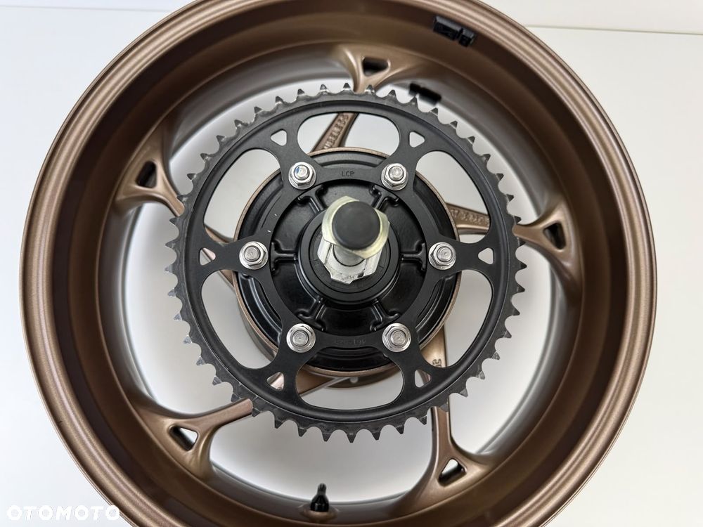 Tylna felga kompletna Triumph Street Triple 765 2022+ Idealna demontaż - 3