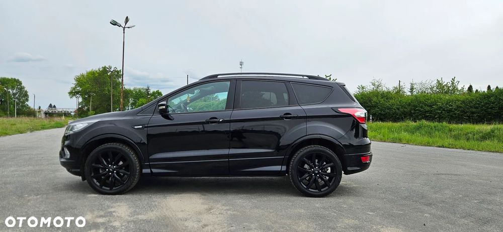 Ford Kuga 1.5 EcoBoost 2x4 ST-Line - 21