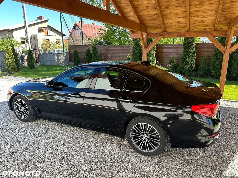 BMW Seria 5 520d Sport Line - 2