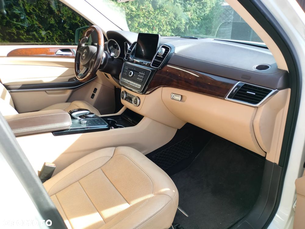 Mercedes-Benz GLS 500 4-Matic - 11