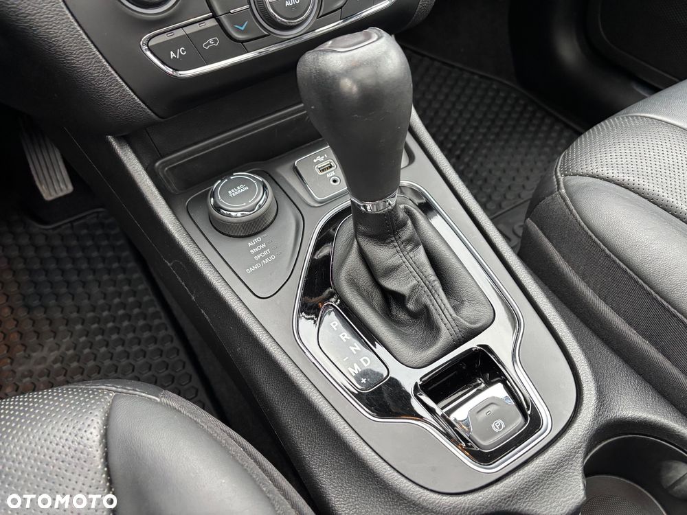 Jeep Cherokee 2.0 GME Active Drive I Overland - 32