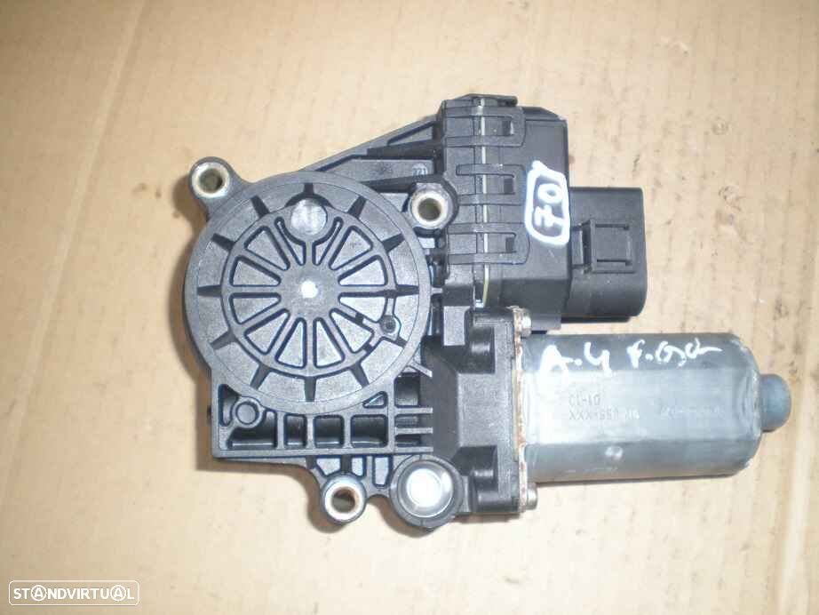 Motor Elevador Vidro 0130821775 AUDI A4 2001 FE AUDI A6  AVANT 2 4B FASE 1 1999 2.5TDI V6 24V 150CV  5P AZUL FE - 1