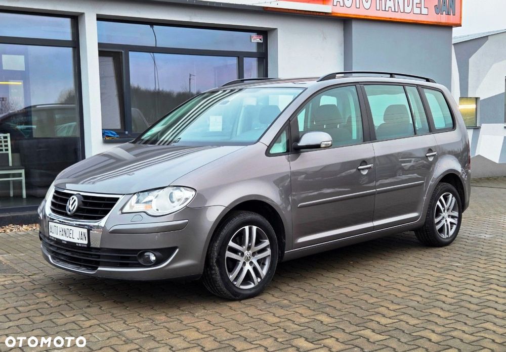 Volkswagen Touran - 18