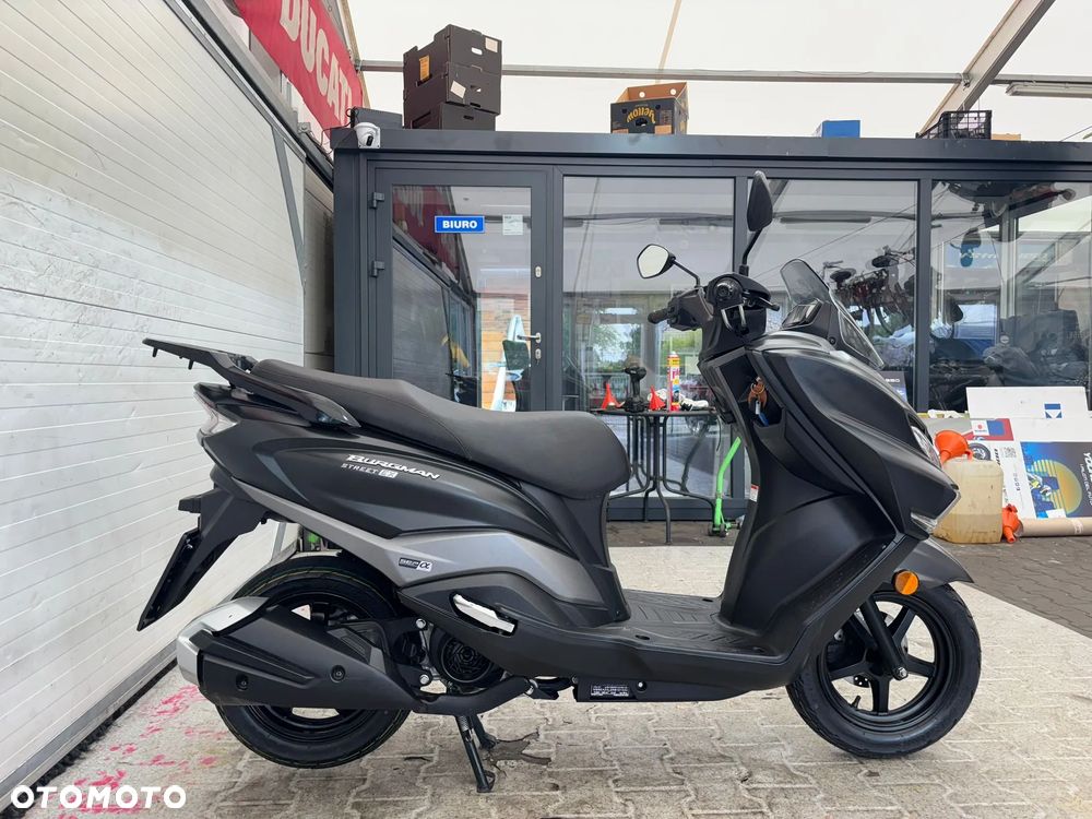 Suzuki Burgman - 4