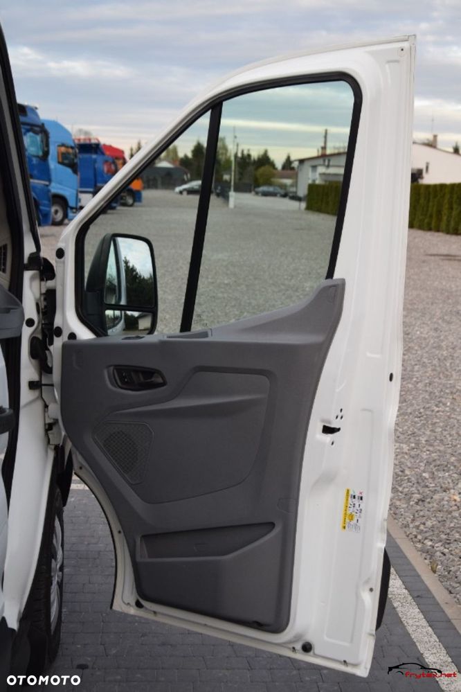 Ford Transit - 19