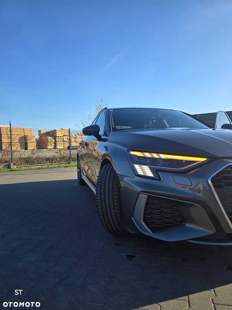 Audi A3 Sportback 35 TFSI S Line - 11